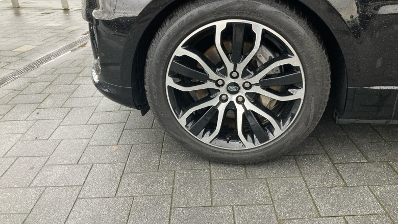 Land Rover Range Rover Sport 3.0 D300 HSE Silver 5dr Auto Diesel Estate